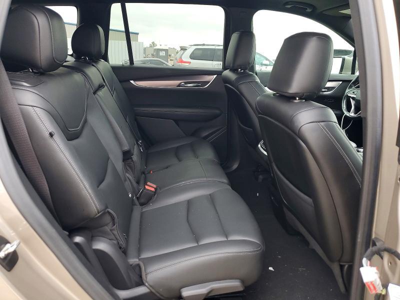 2022 Cadillac XT6 Luxury