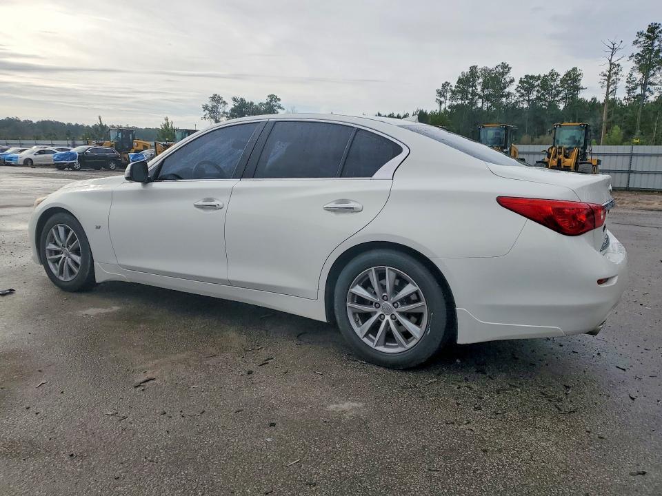 2015 Infiniti Q50 Base