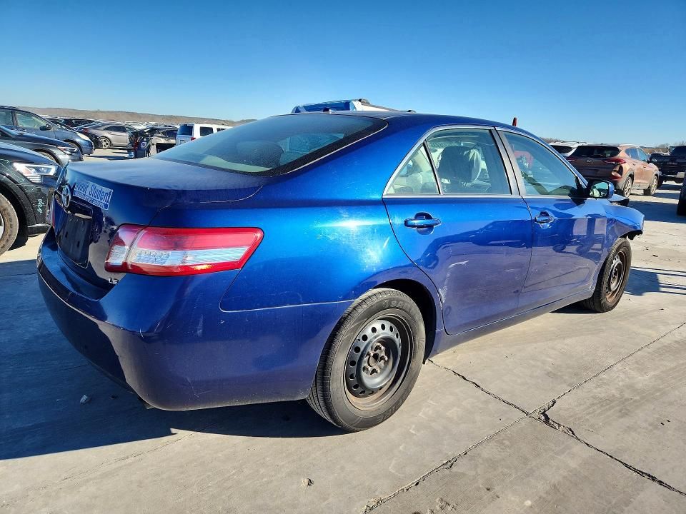 2010 Toyota Camry le