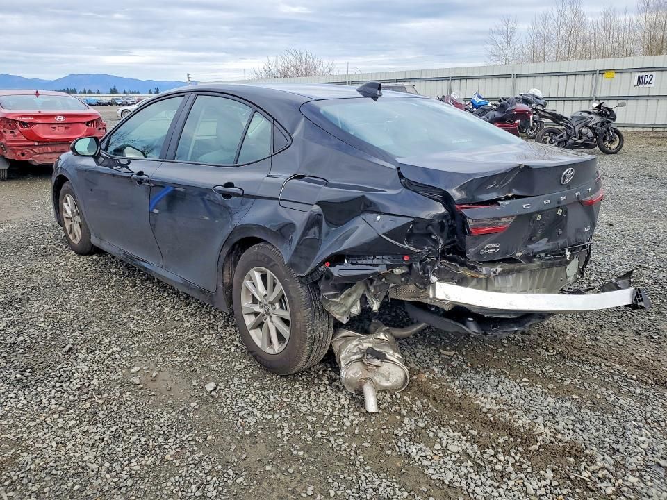 2025 Toyota Camry le