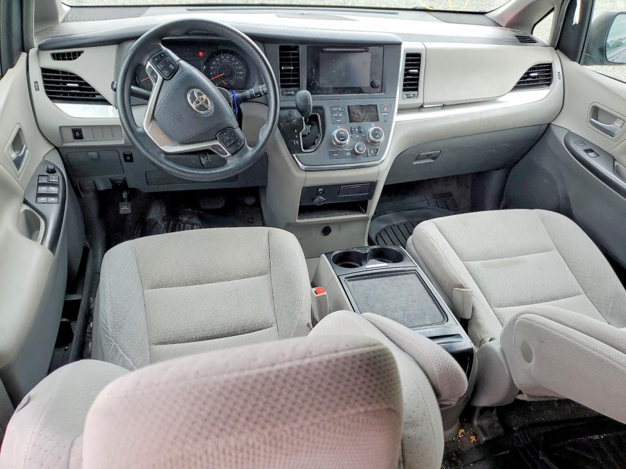 2017 Toyota Sienna le