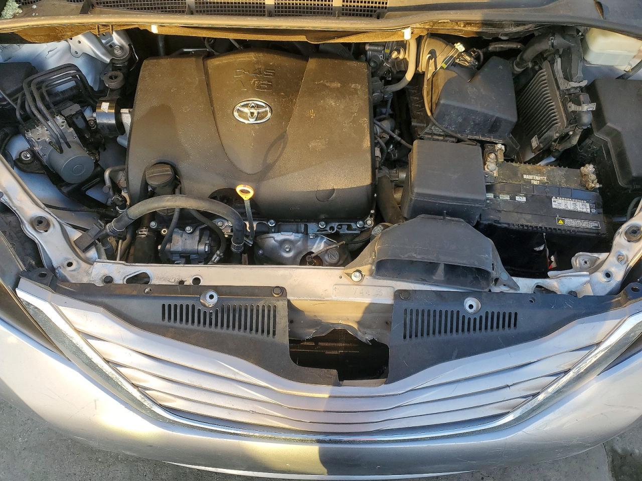 2017 Toyota Sienna le