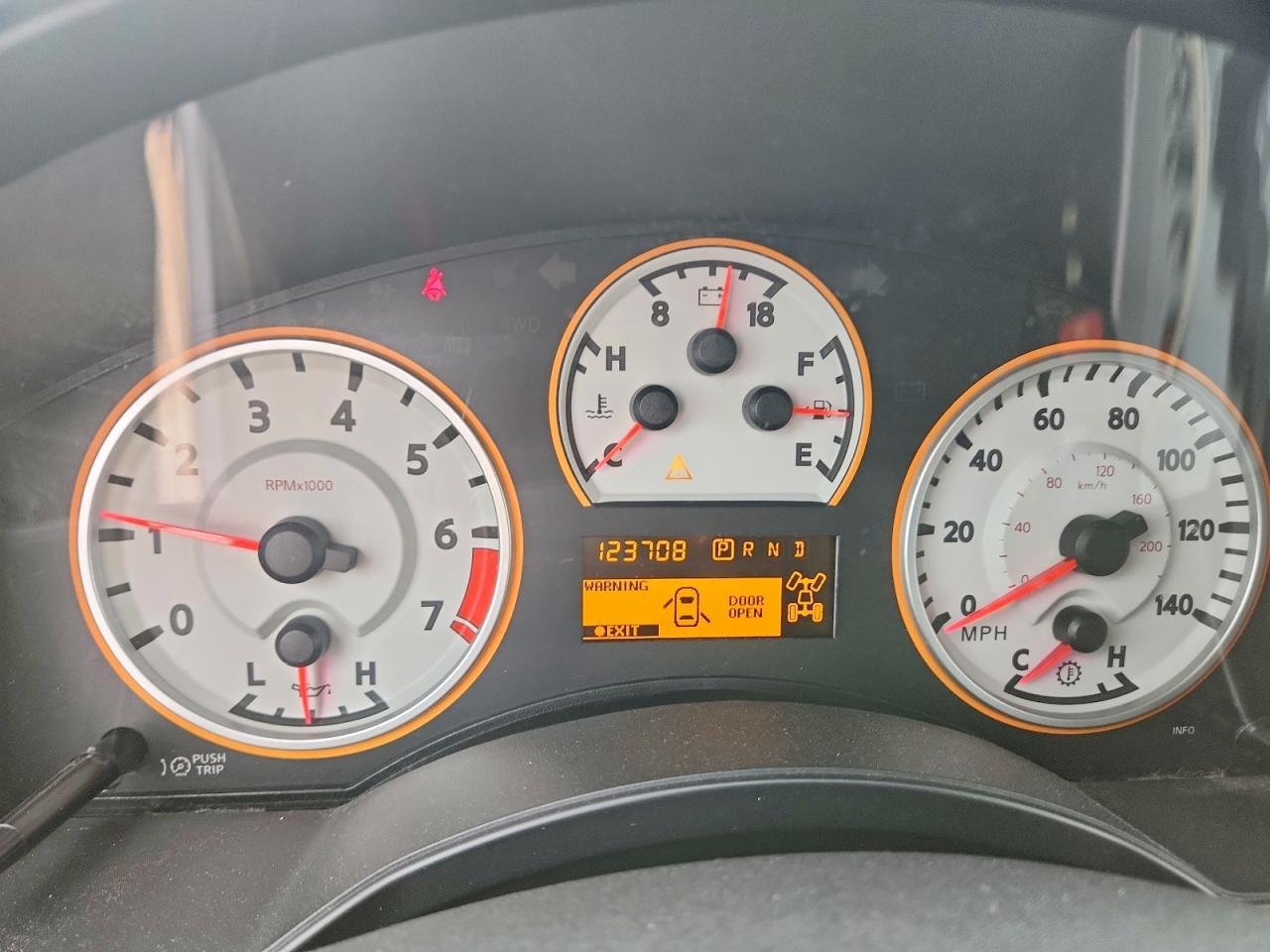 2011 Nissan Titan SV