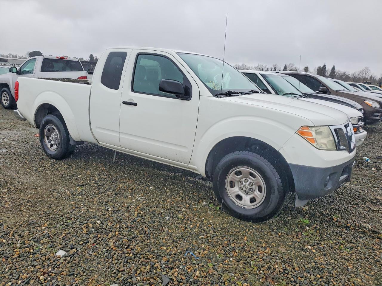 2013 Nissan Frontier s