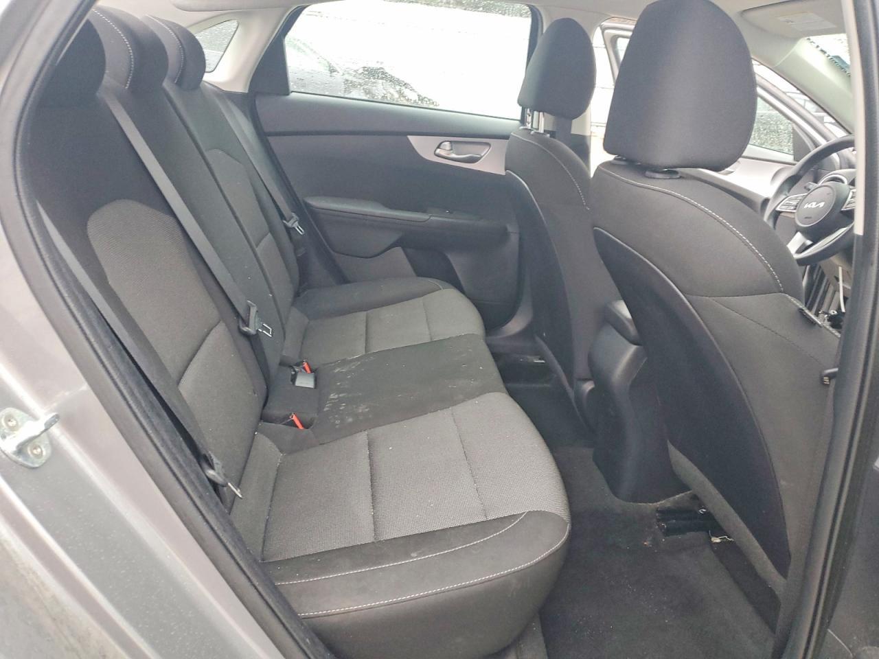 2022 KIA Forte fe