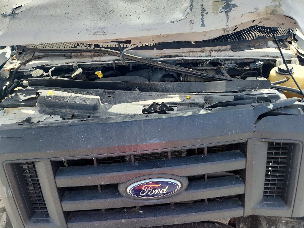 2016 Ford E350 BOX Truck