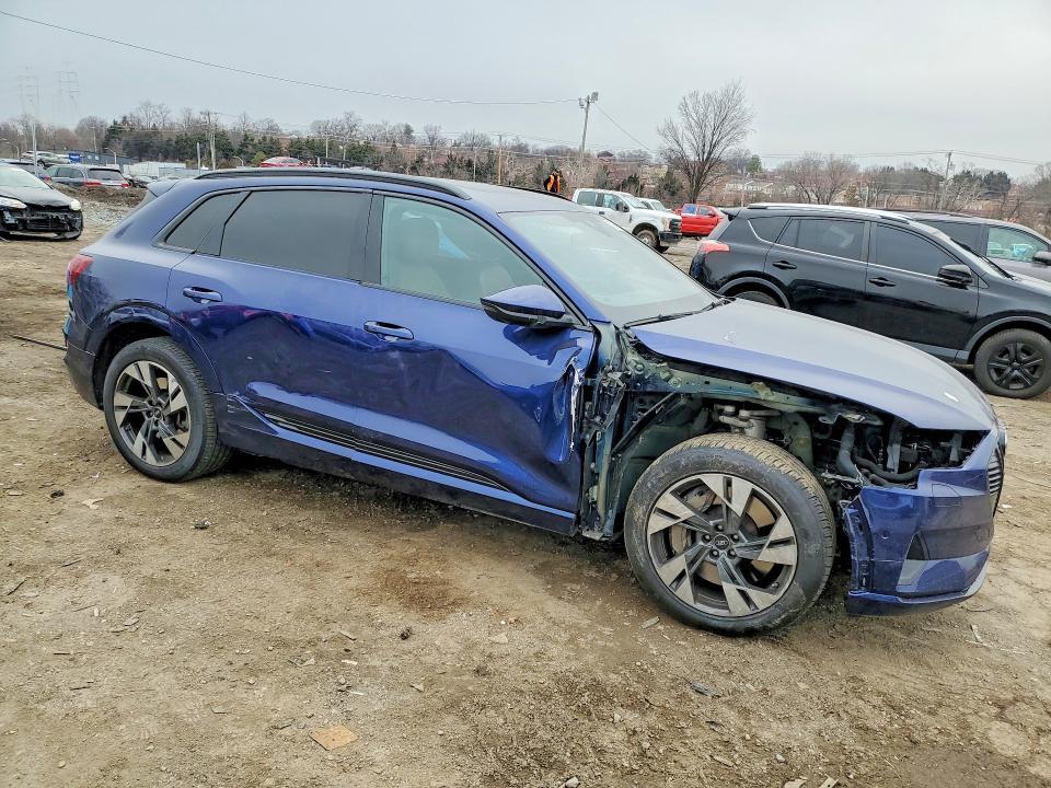 2022 Audi E-tron Premium