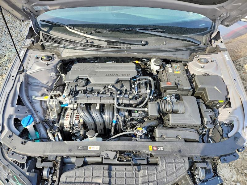 2025 Hyundai Elantra se