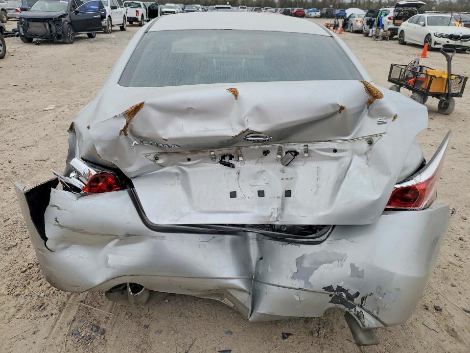 2015 Niss Altima