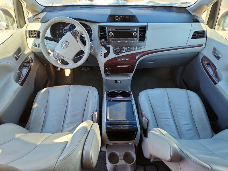 2013 Toyota Sienna xle