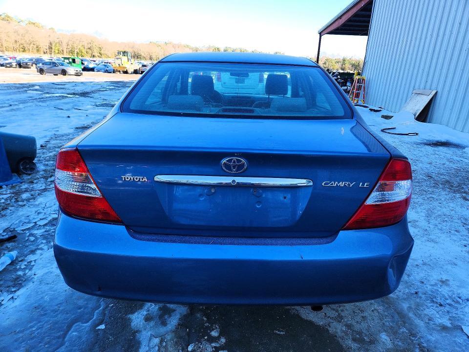 2004 Toyota Camry le