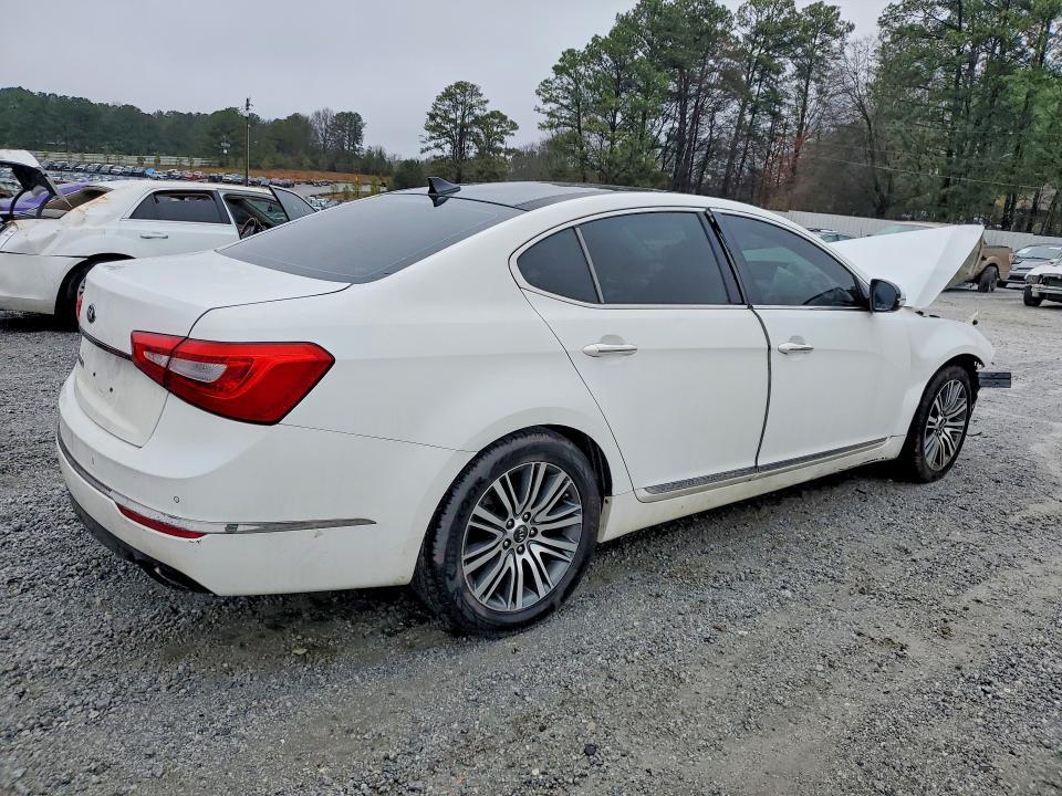 2016 KIA Cadenza Premium