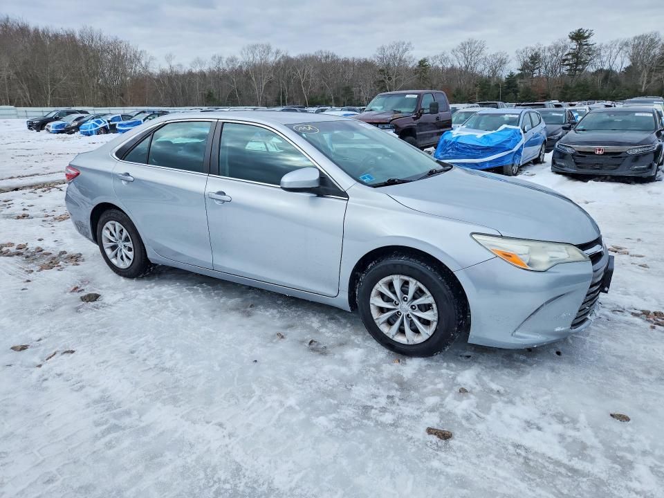 2015 Toyota Camry le
