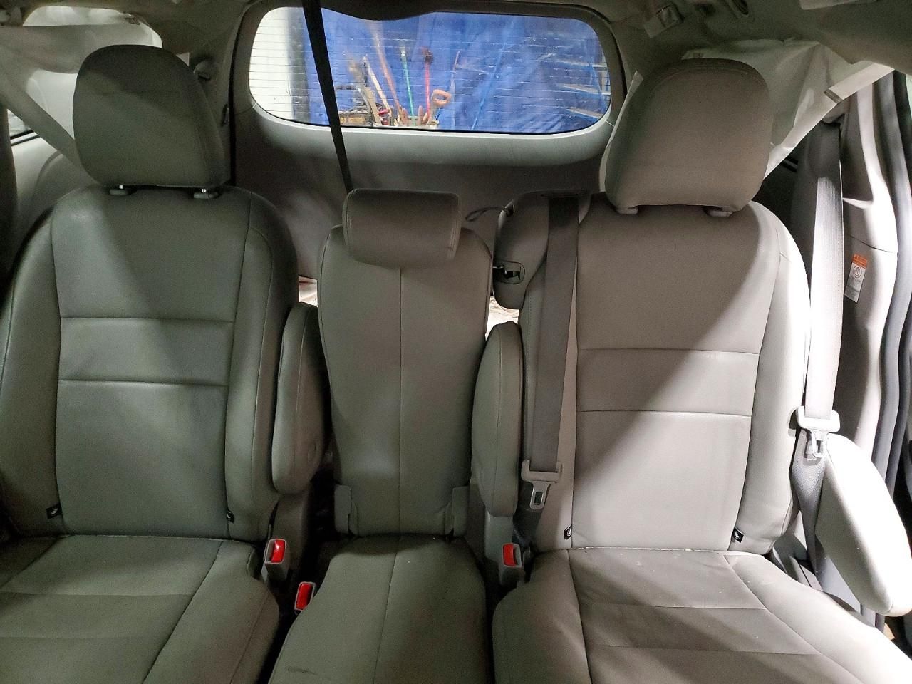 2019 Toyota Sienna le