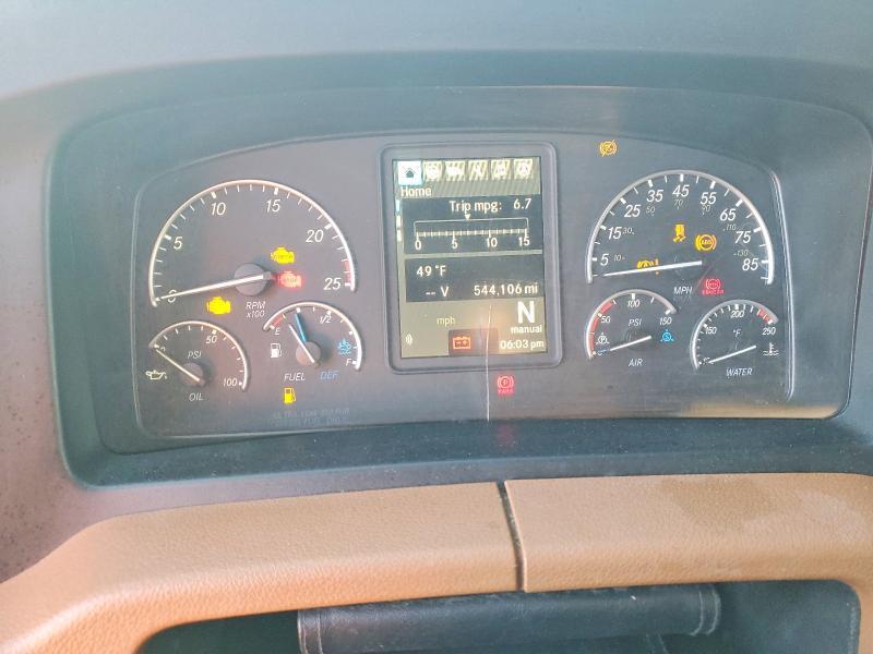2021 Freightliner Cascadia 126 Semi Truck