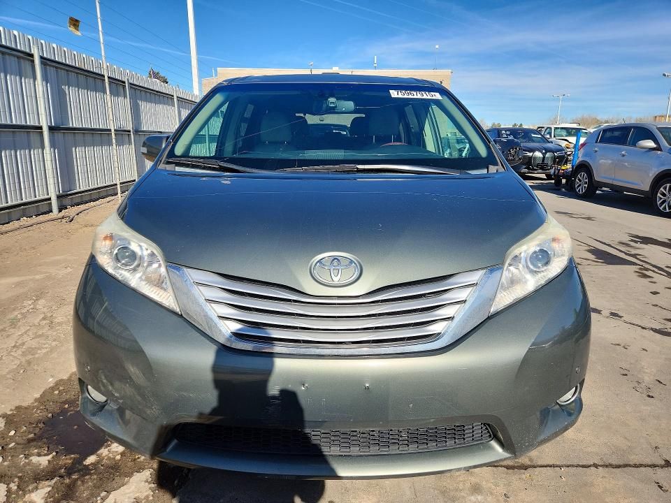 2014 Toyota Sienna xle