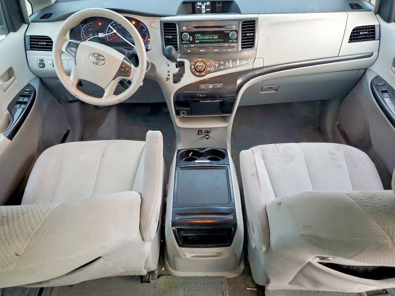 2014 Toyota Sienna le