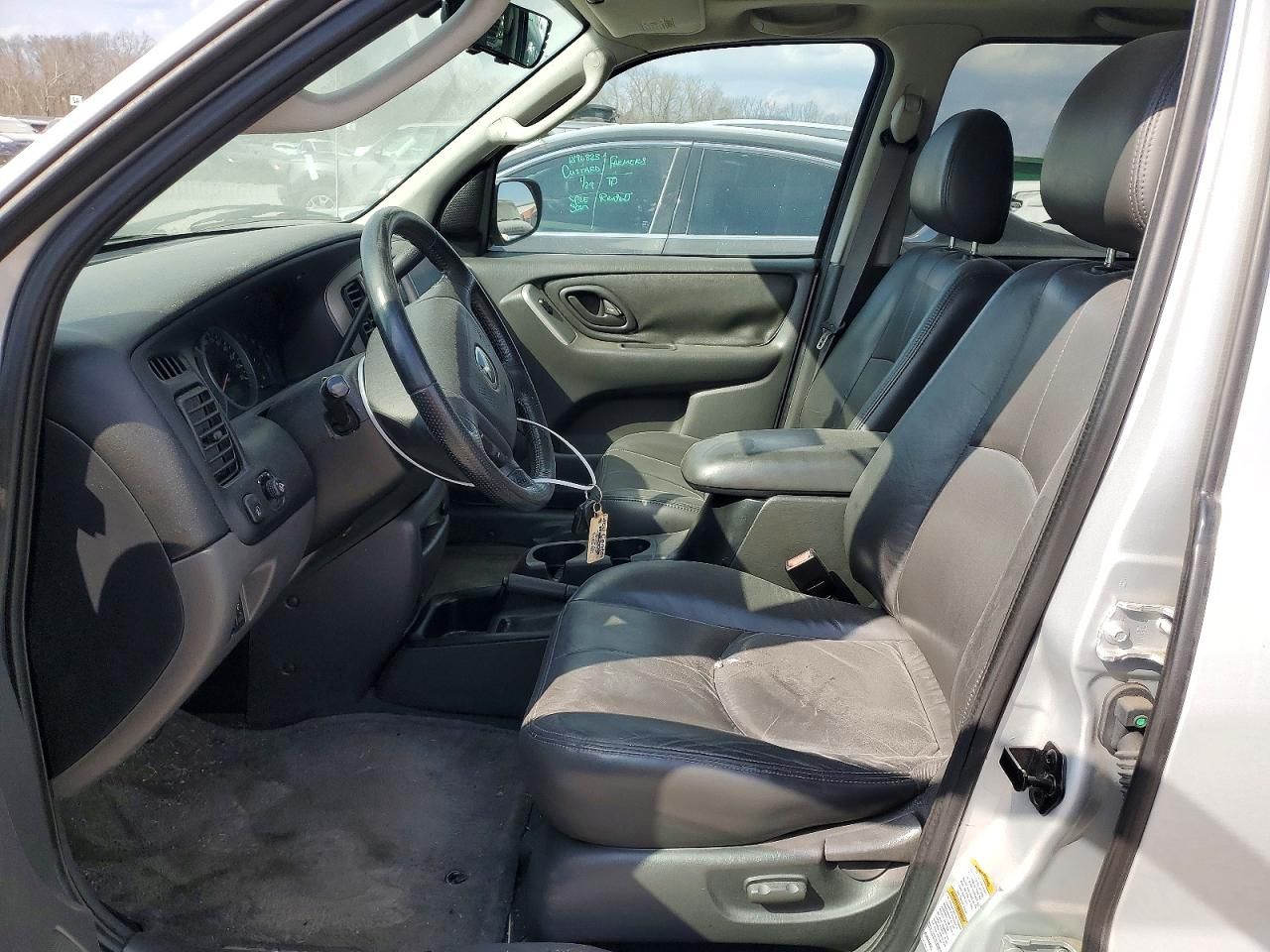 2004 Mazda Tribute es