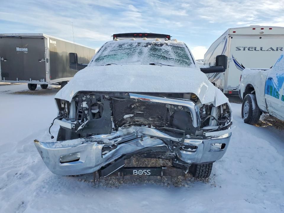 2015 Dodge Ram 3500 Flatbed Truck