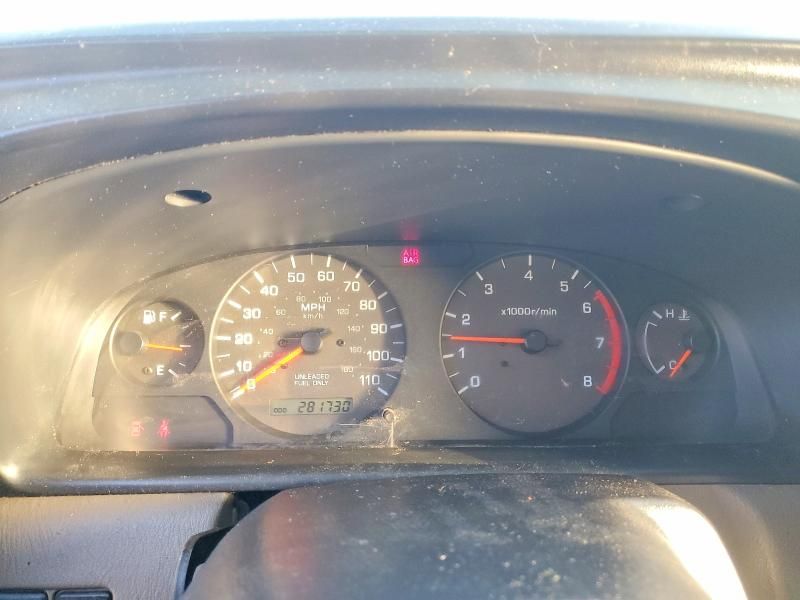 2000 Nissan Frontier Crew Cab XE