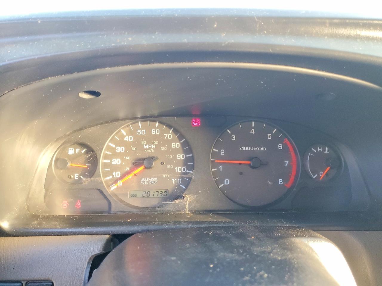 2000 Nissan Frontier Crew Cab XE