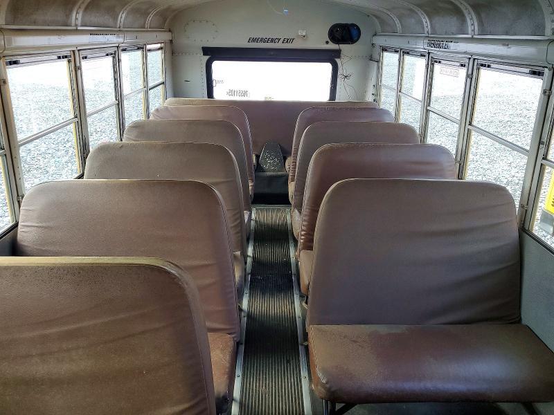 2004 Thomas Built hdx School bus