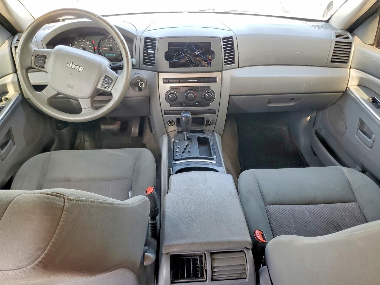 2005 Jeep Grand Cherokee Laredo