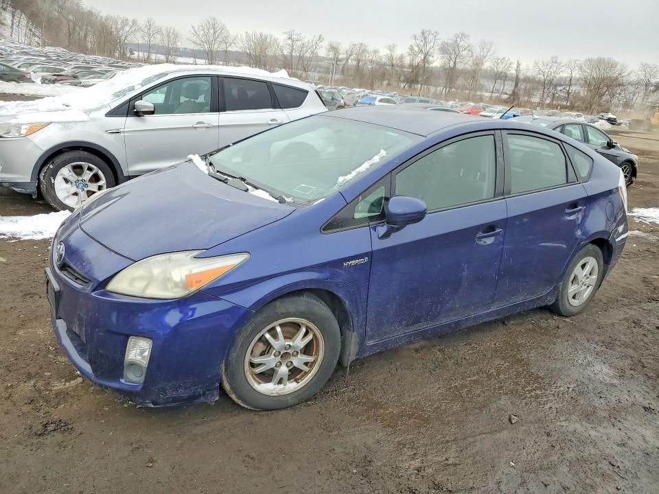 2010 Toyota Prius iii