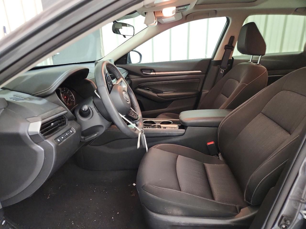 2023 Nissan Altima sv