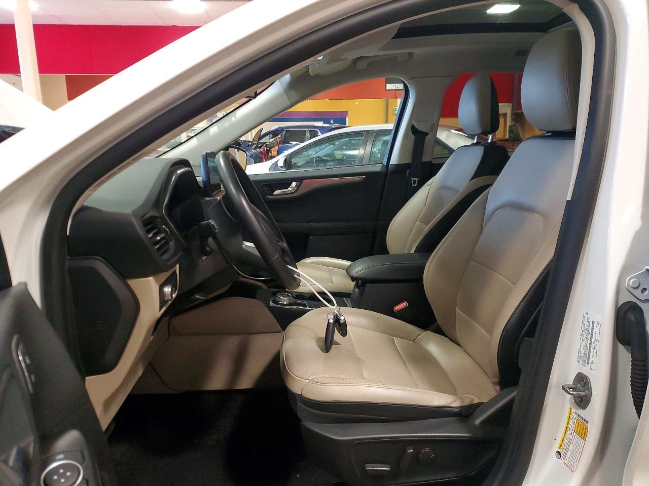 2022 Ford Escape Titanium