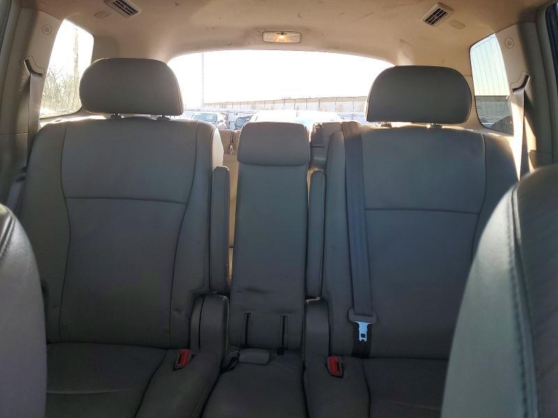 2013 Toyota Highlander se
