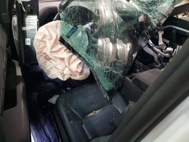 2023 Land Rover Defender 90 s