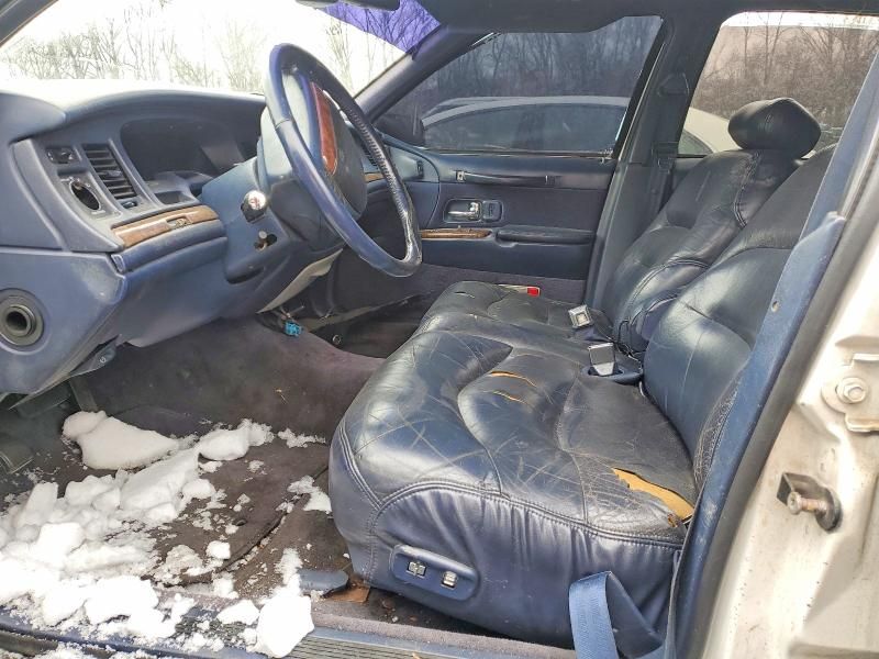 1996 Lincoln Town car Signature