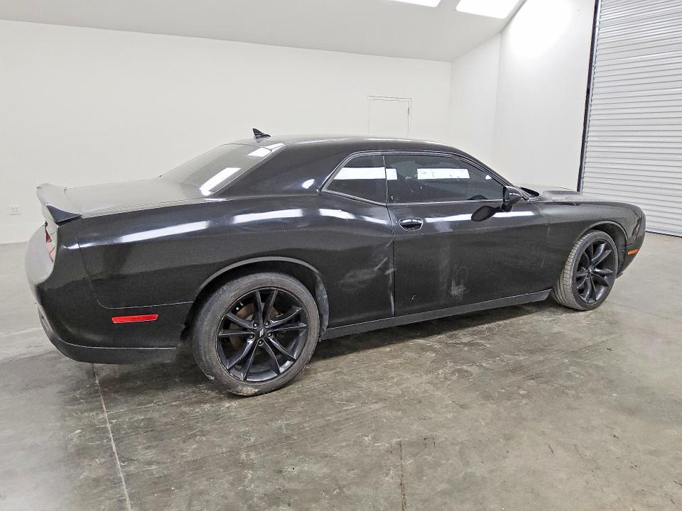 2017 Dodge Challenger sxt