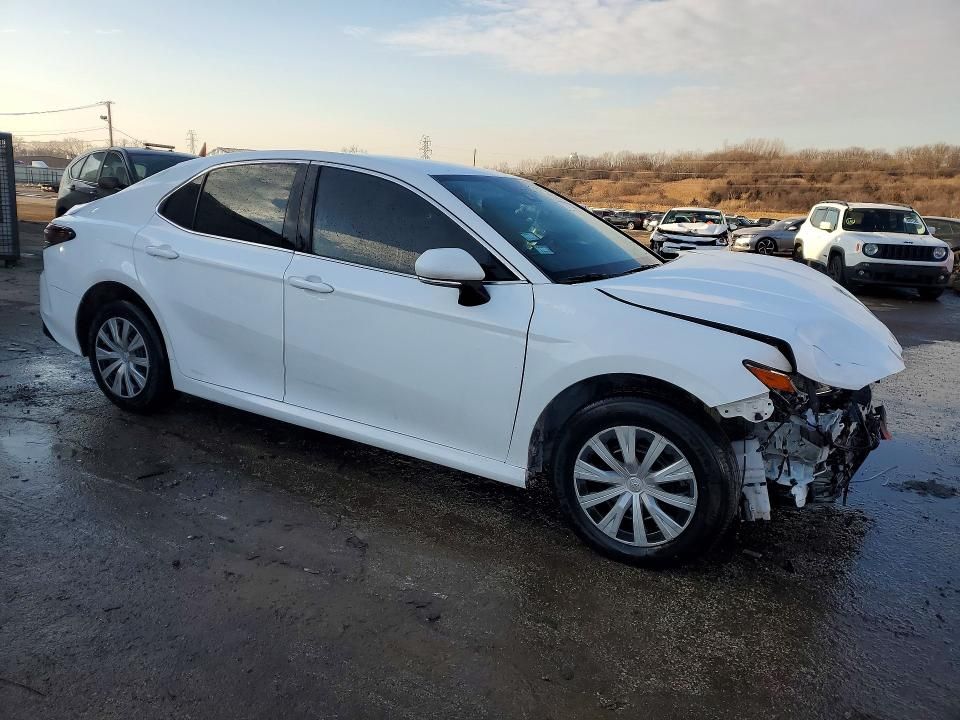 2022 Toyota Camry le
