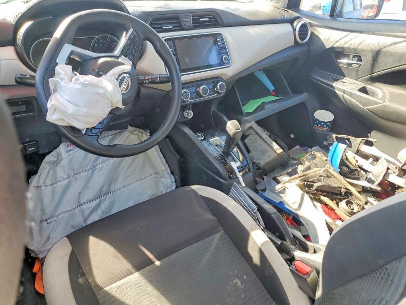 2022 Nissan Versa sv