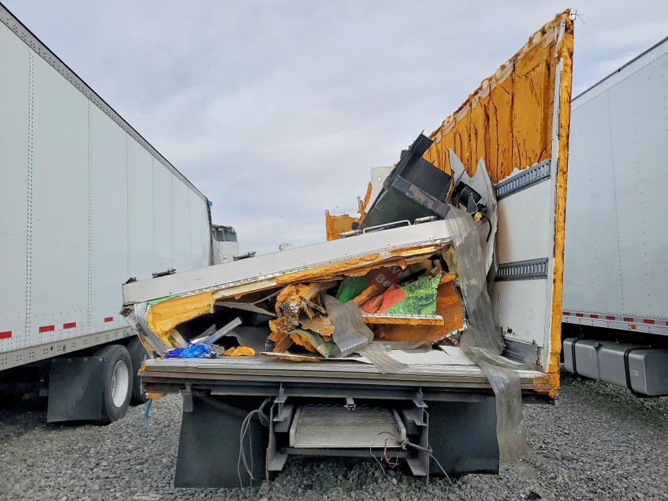 2021 Isuzu NPR XD BOX Truck