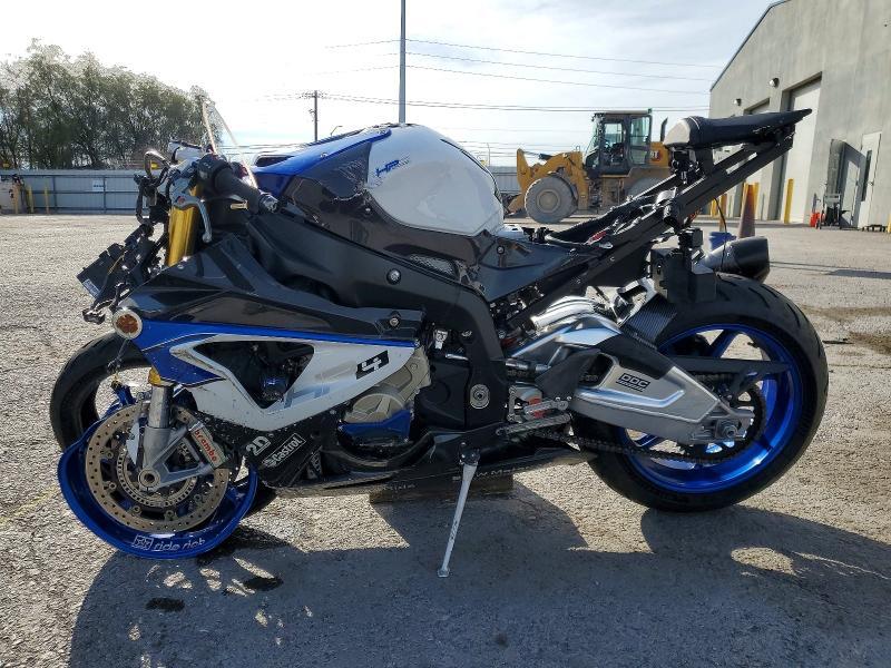 2014 BMW HP4