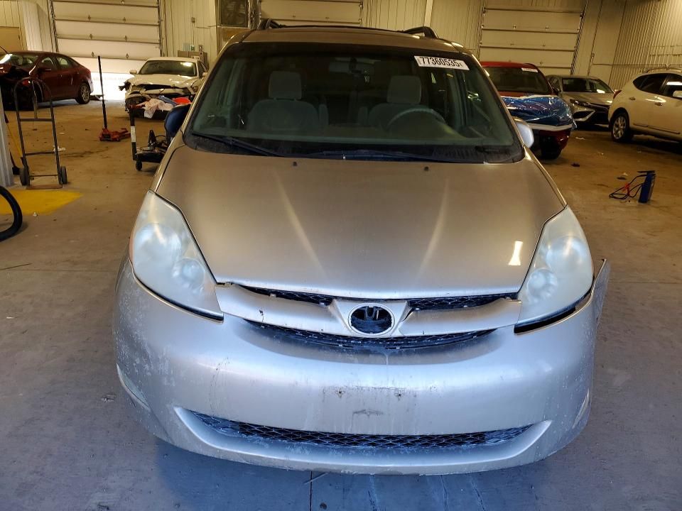 2007 Toyota Sienna xle