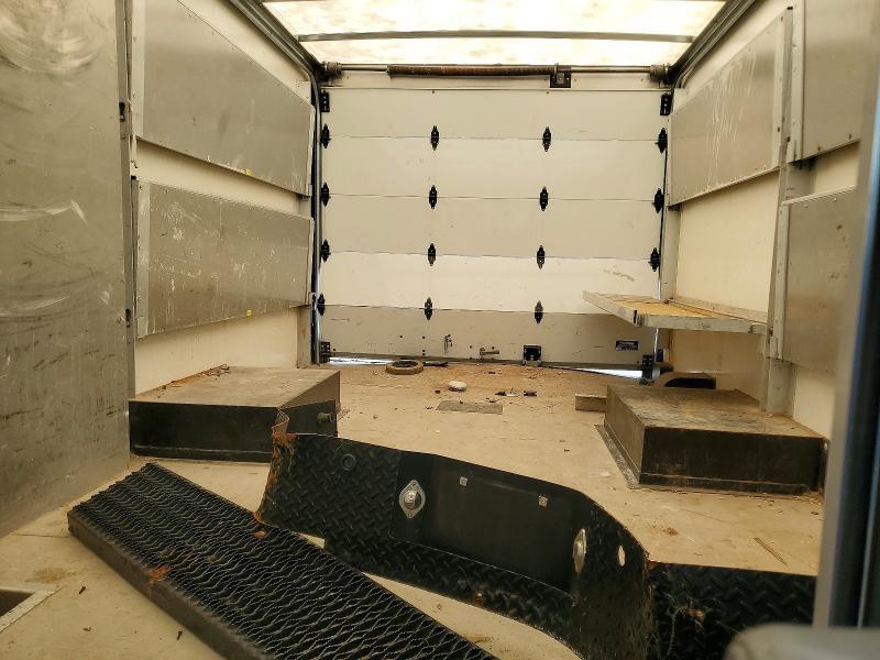 2022 Chevrolet Express G3500 Delivery Truck