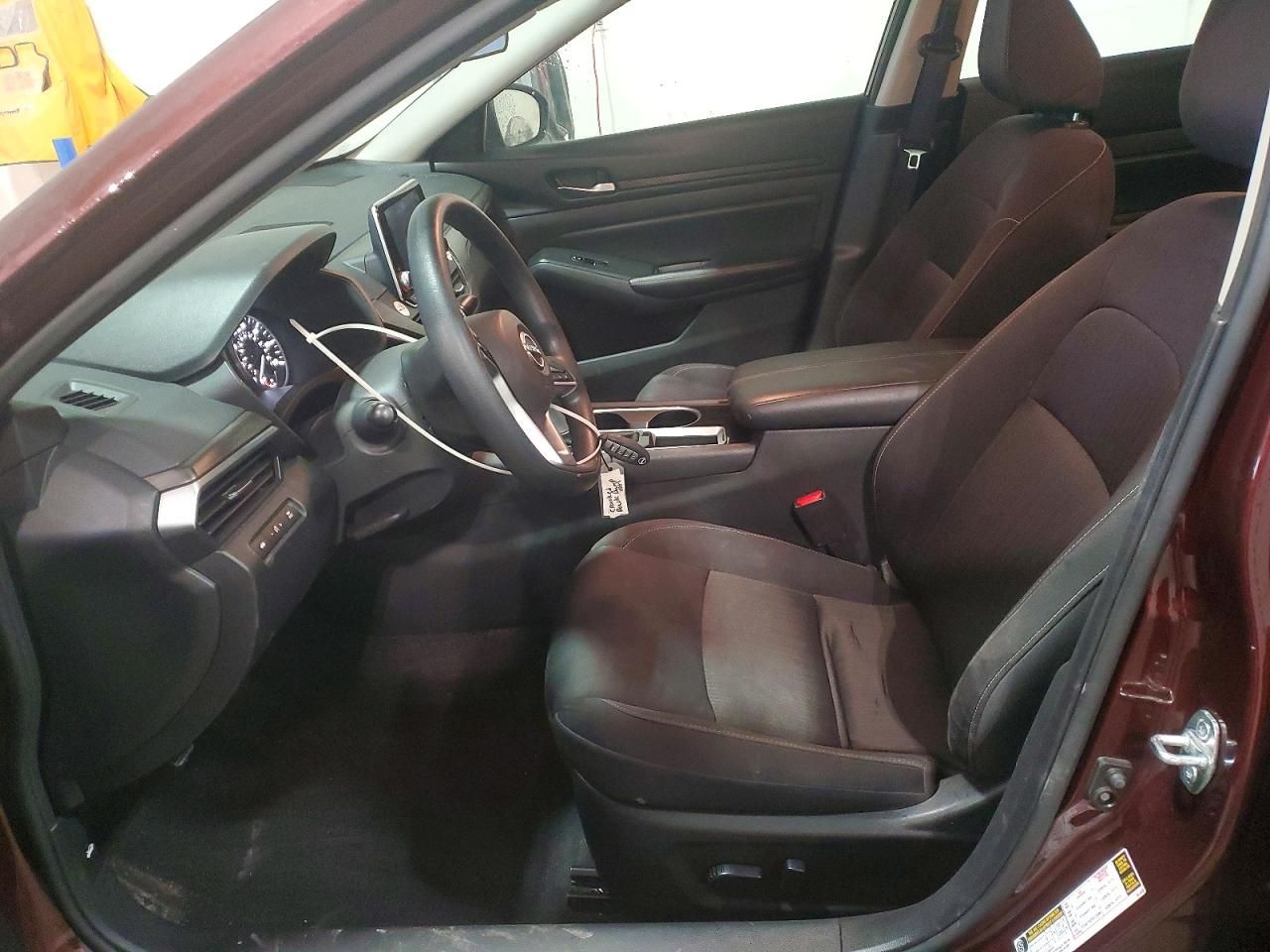 2024 Nissan Altima sv