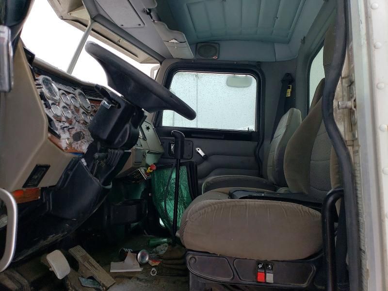 2008 Peterbilt Tractor 2008 Peterbilt 340 Crane Truck