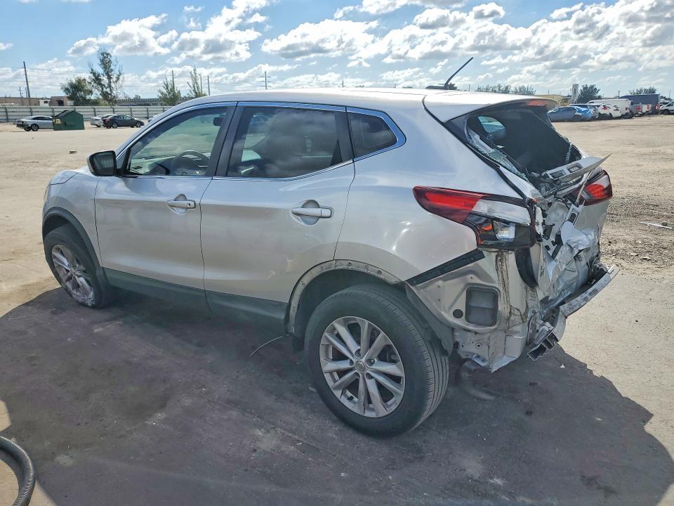 2017 Nissan Rogue Sport s