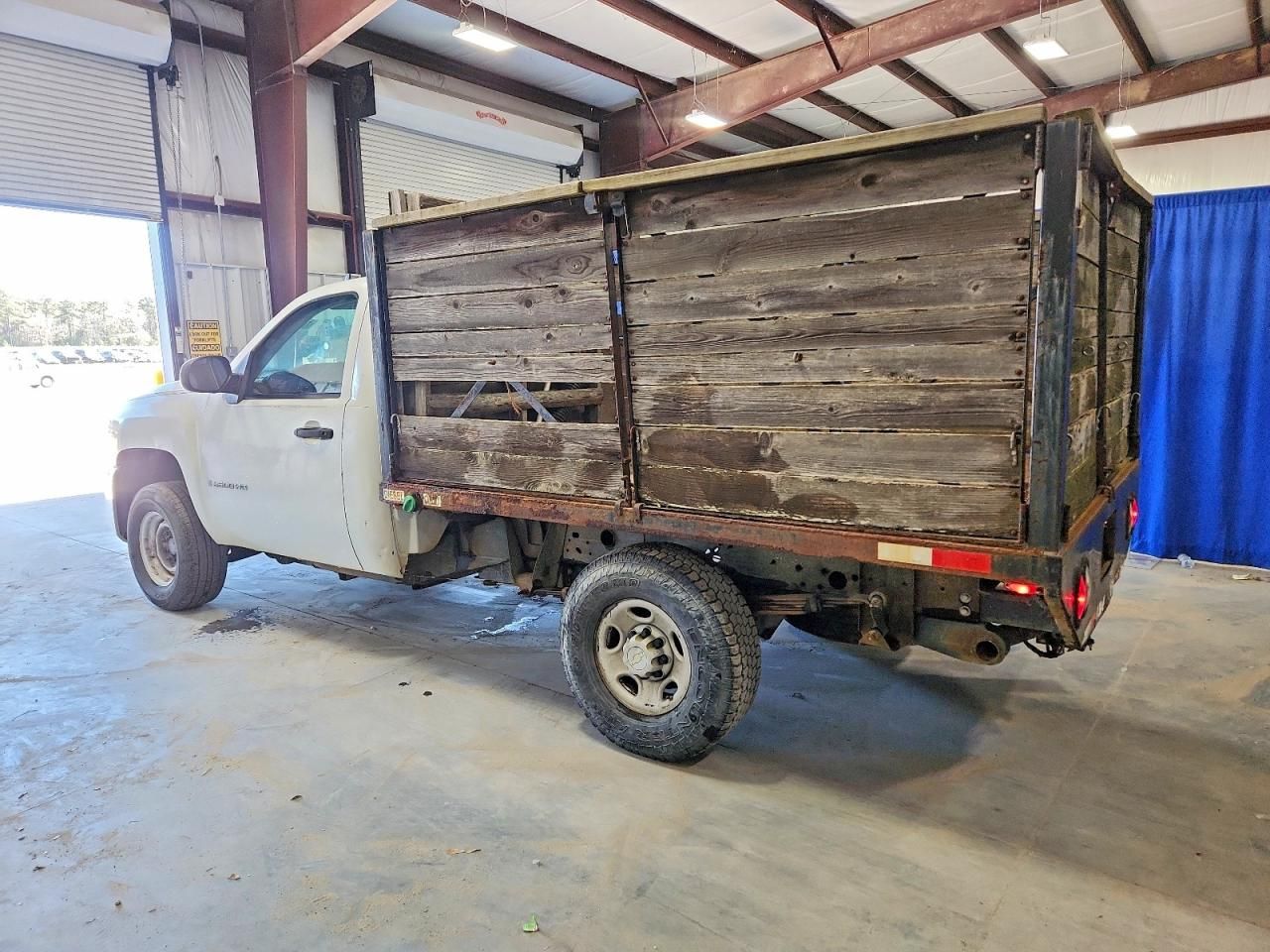 2008 Chevrolet Silverado Flatbed Truck
