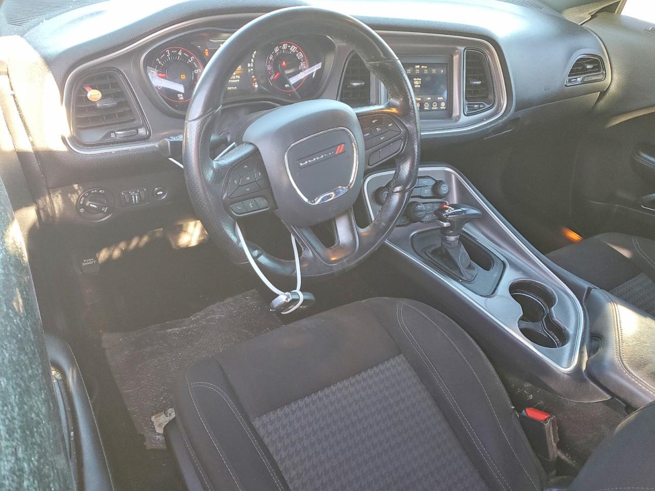 2020 Dodge Challenger sxt