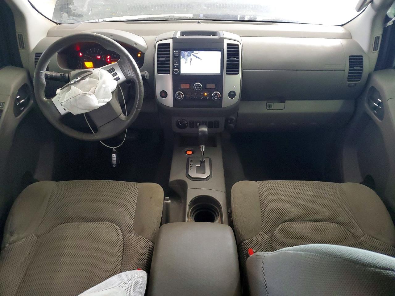 2021 Nissan Frontier SV
