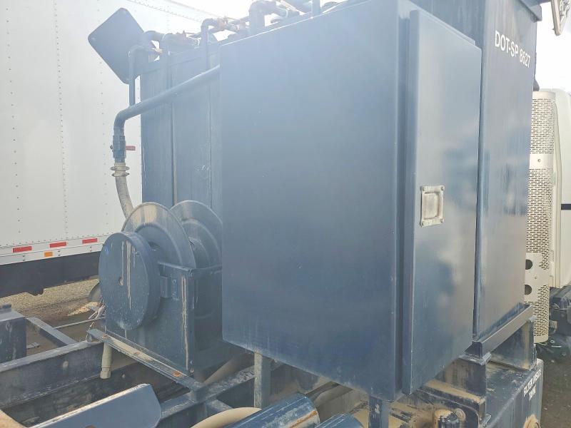 2008 International 4400 Vacuum Truck