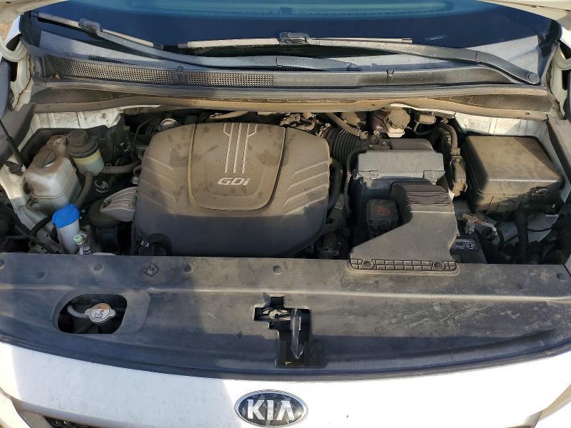 2015 KIA Sedona lx