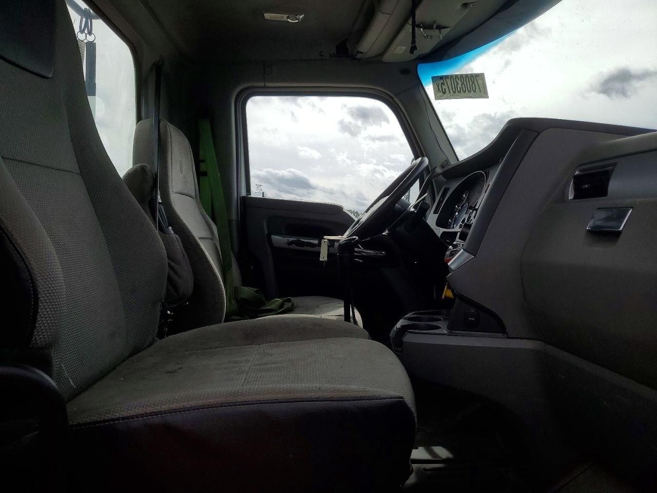 2020 Kenworth T880 Semi Truck