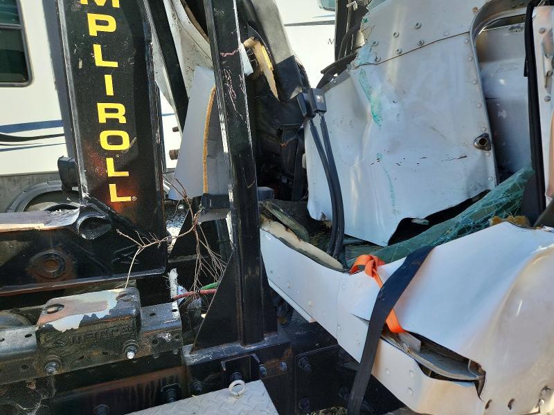 2022 Kenworth T300 ROLL-OFF Container Truck